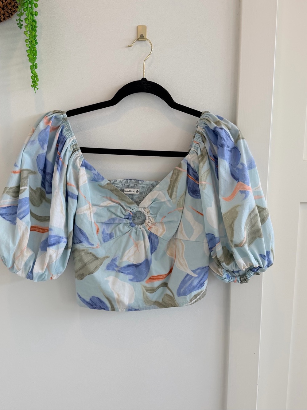 Abercrombie & Fitch Pastel Blue Floral Puff-Sleeve Crop Top